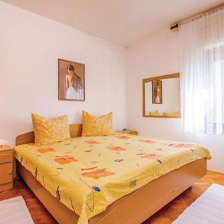 Beautiful Apartment In Novi Vinodolski Luaran gambar