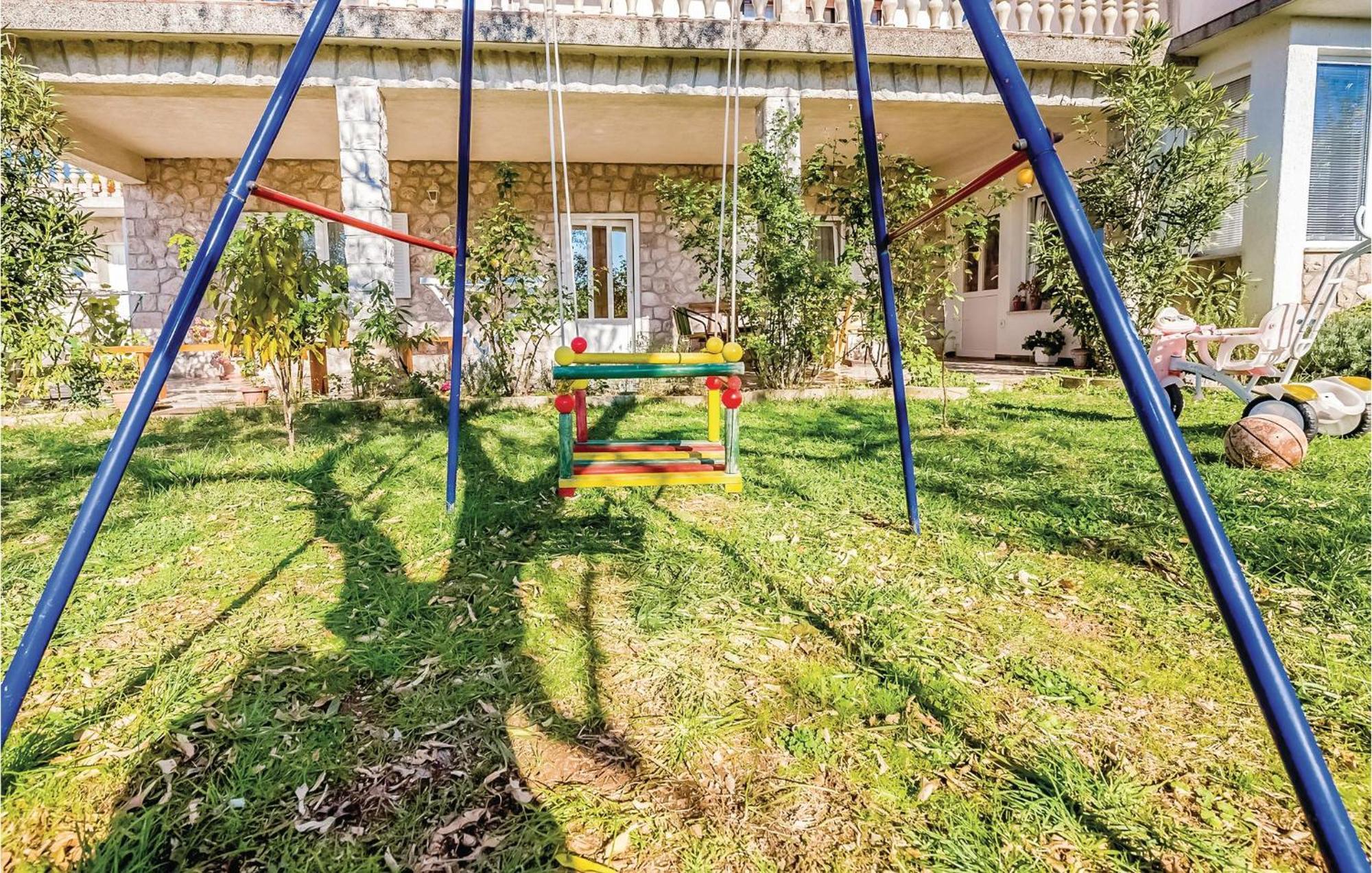 Beautiful Apartment In Novi Vinodolski Luaran gambar