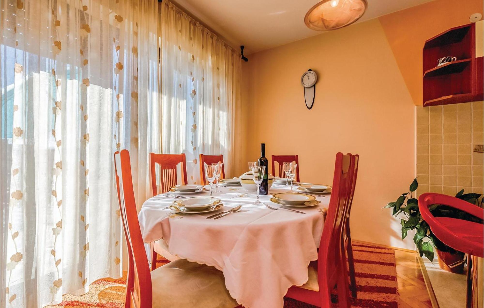 Beautiful Apartment In Novi Vinodolski Luaran gambar