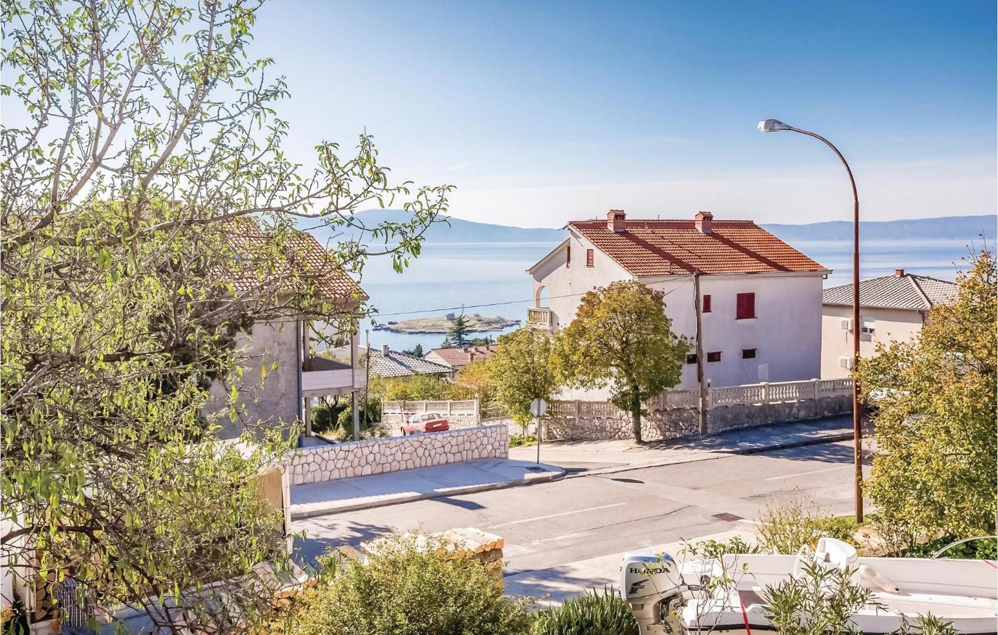 Beautiful Apartment In Novi Vinodolski Luaran gambar